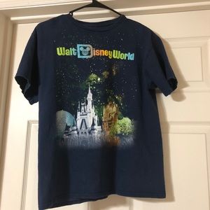 Vintage Walt Disney world shirt!